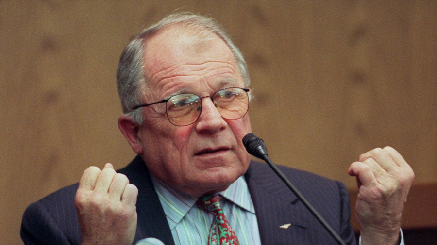 Celebrity Attorney F. Lee Bailey Dead at 87