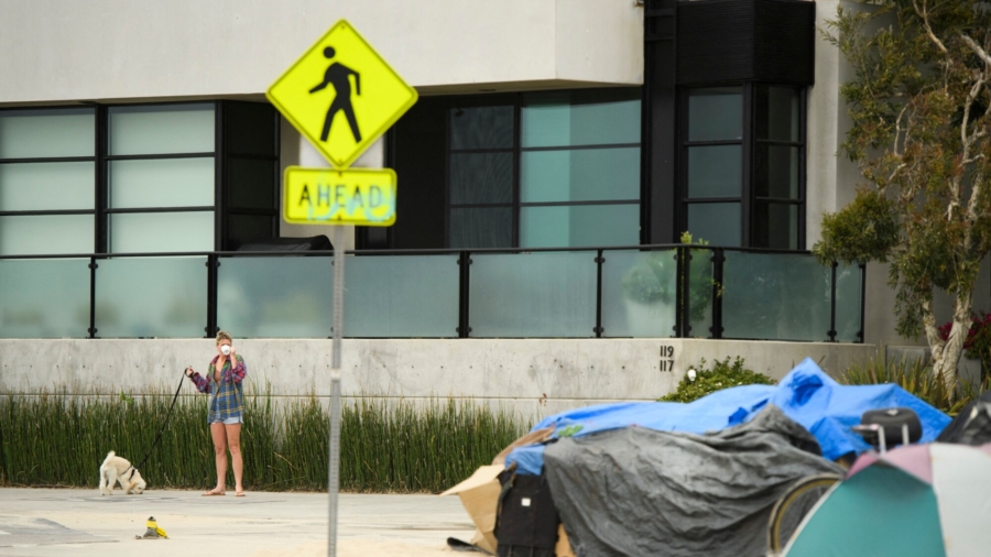 California Beach Sweeps Out Homeless