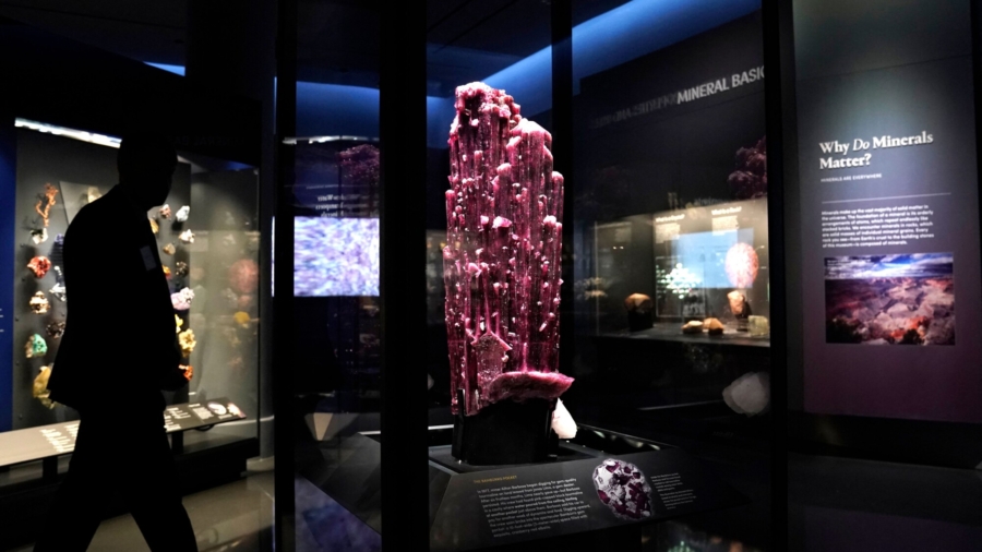 NYC Museum Opens Hall of Gems and Minerals