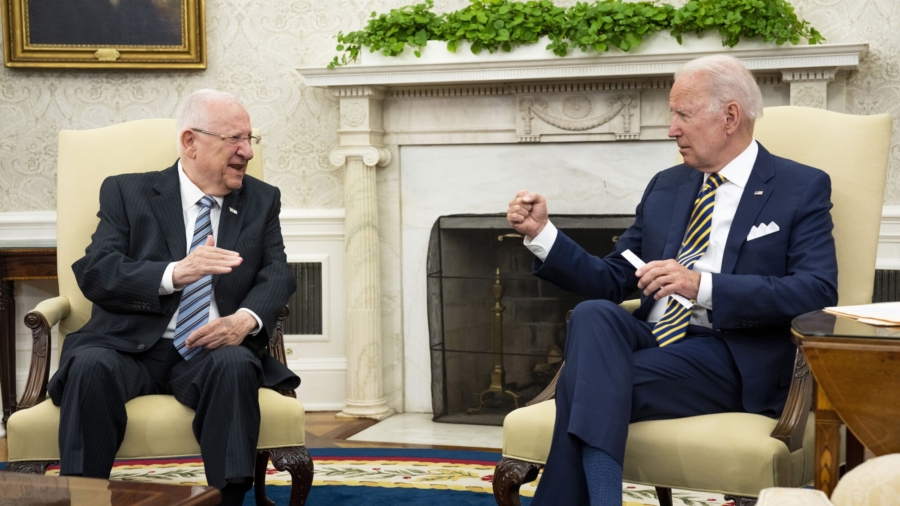 Biden Welcomes Israeli President to White House