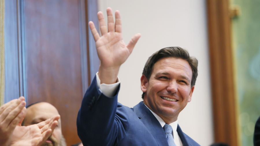 Florida Law Gives Students Time to Reflect or Pray