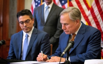 Texas Governor Signs Bills to Improve State’s Power Grid, Reform ERCOT