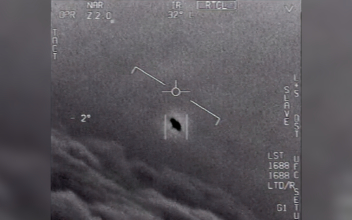 Former Air Force Officers Disclose UFO Sightings