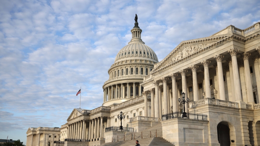 Senators Seek Common Ground on Mining Tax