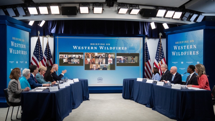 President, Governors Discuss Wildfires in Pacific Northwest