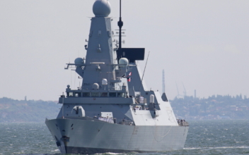 Russia Says Next Time It May Fire to Hit Intruding Warships