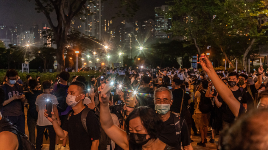 Hundreds Gather Near Hong Kong Park Despite Vigil Ban