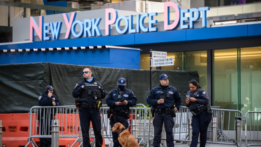 16-Year-Old Surrenders Himself For Times Square Shooting That Injured Marine