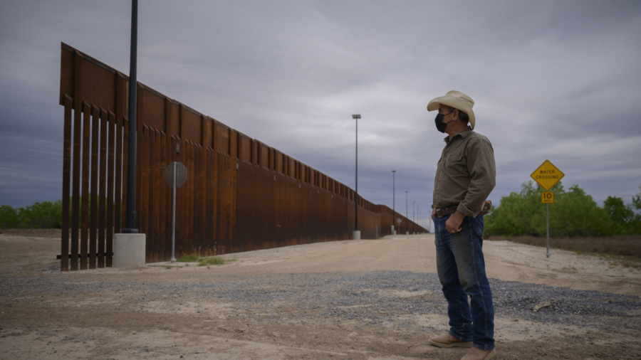 Volunteers Patrol Border, Help Communities
