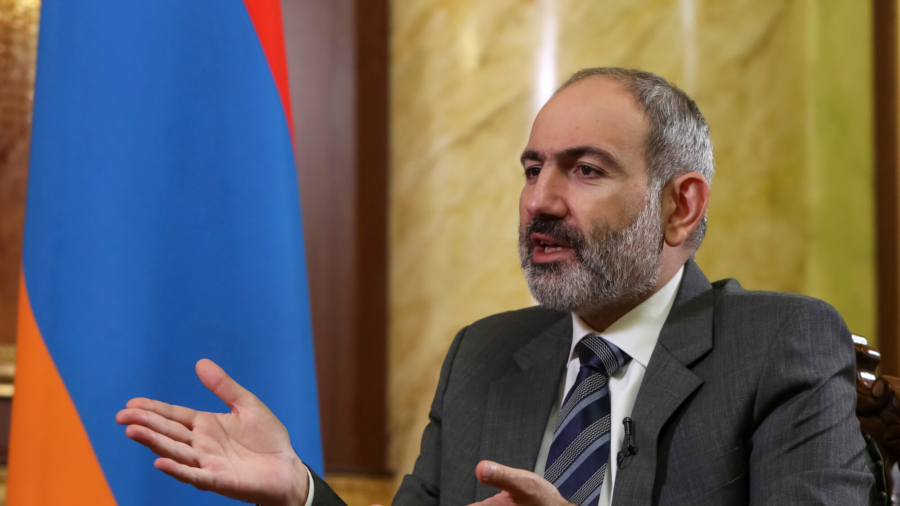 Armenia Wants Russian Army Outposts on Azerbaijan Border After Clashes Killed 3 Soldiers