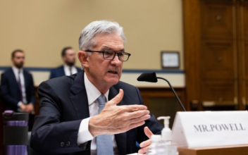 Fed Sees Timing of Supply Chain Crisis Fix ‘Highly Uncertain’