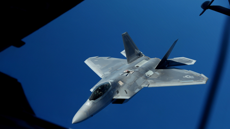 US F-22 Jets Exercise in Western Pacific