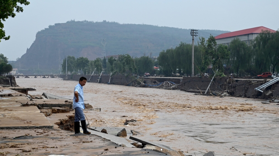 Analysts: Disaster Caused by Authoritarianism