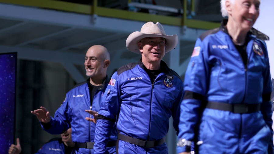 Bezos’s Joke After Space Flight Faces Criticism