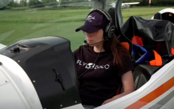 19-Year-Old Woman Soars Toward Aviation Record
