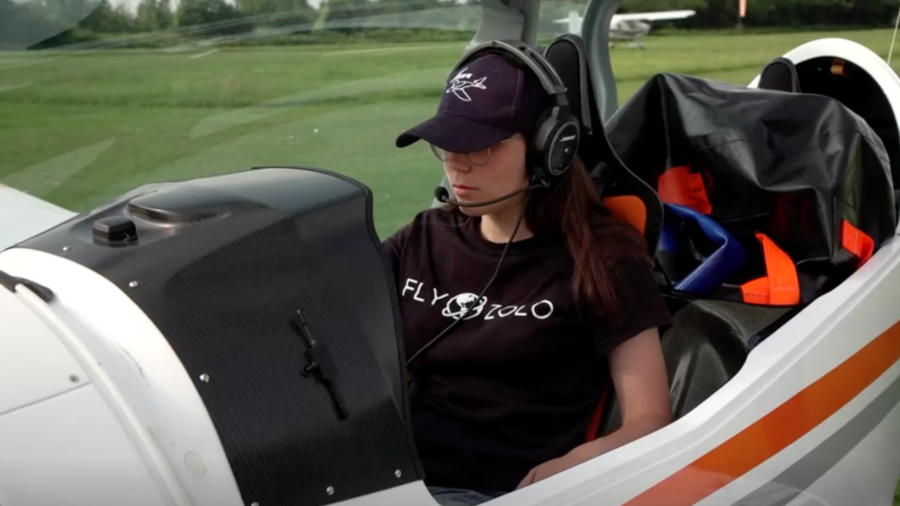 19-Year-Old Woman Soars Toward Aviation Record