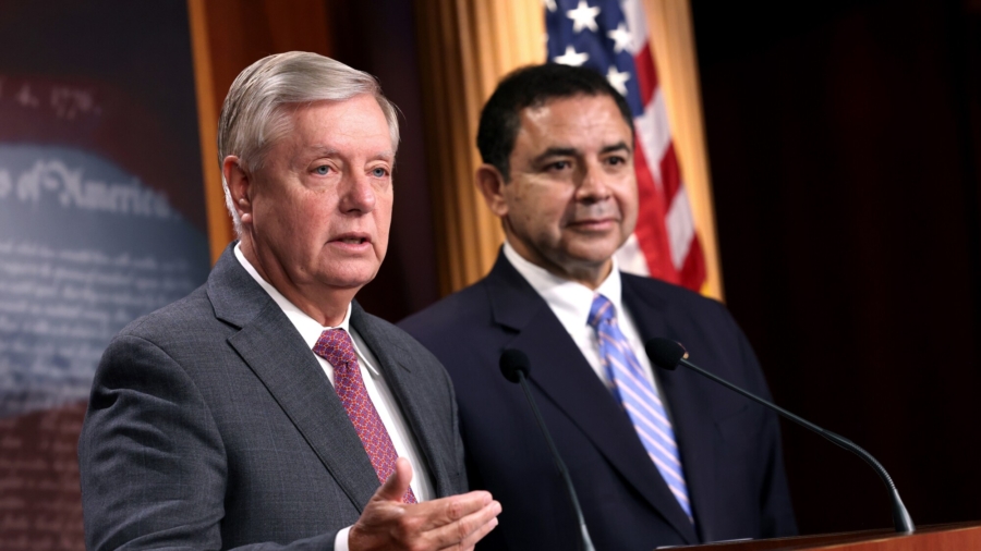 Bipartisan Plea for Tighter Border Control