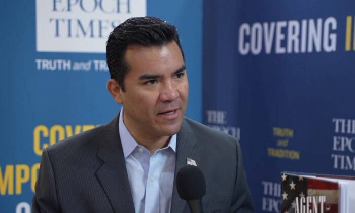 Ex-ICE Agent: Open Border Benefiting Cartels