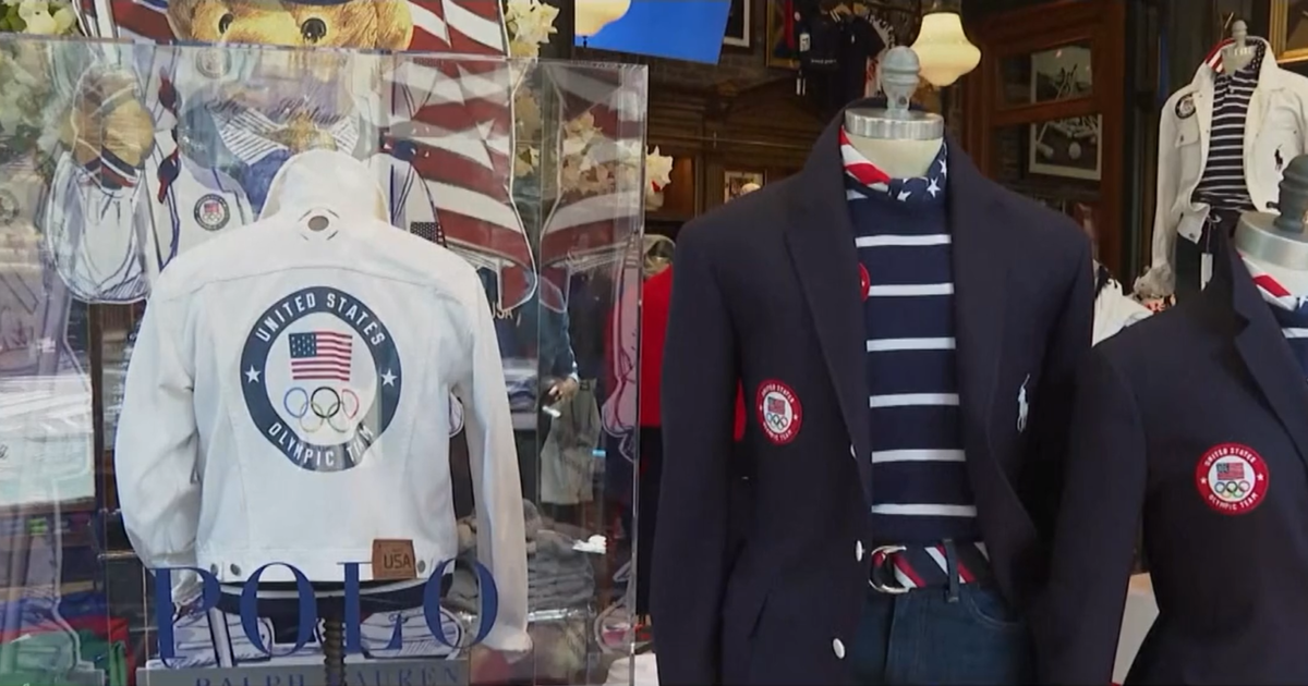 US Olympic Flag Bearer’s New Cooling Jacket NTD