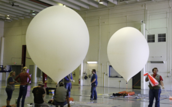 FCC Commissioner: US Government Can Use High-Altitude Balloons to Provide Internet to Cubans