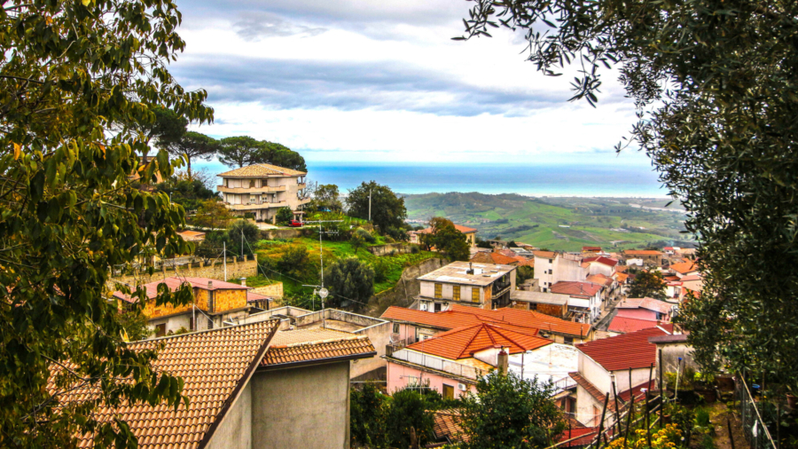 These Pretty Italian Villages Want To Pay You $33,000 To Move In