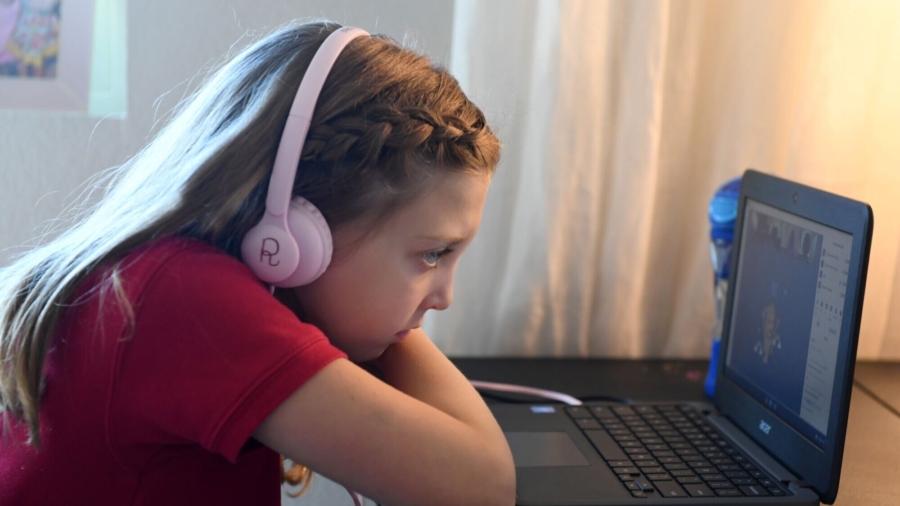 Report: Learning Declines During Lockdowns