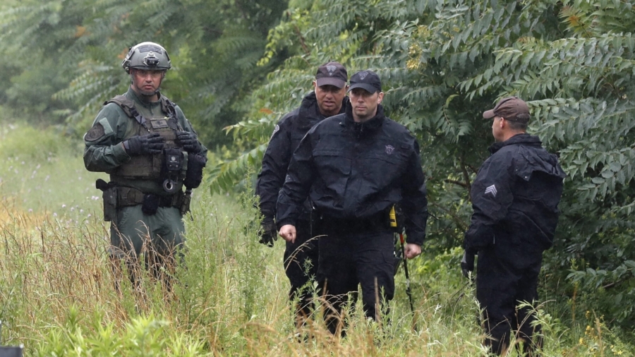 Massachusetts Police ID Suspects in Armed Highway Standoff