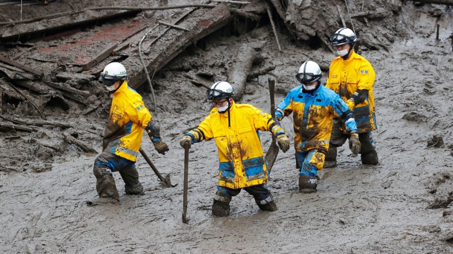 Japan’s Leader Pushes Rescue After Deadly Mudslide Hits Town