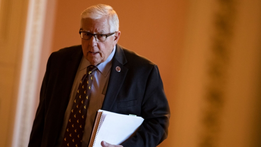Former GOP Sen. Mike Enzi Dies After Bicycle Accident