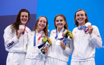 USA Swim Team Collects Olympic Medals