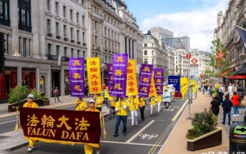 Falun Gong Celebrates Freedom to Meditate