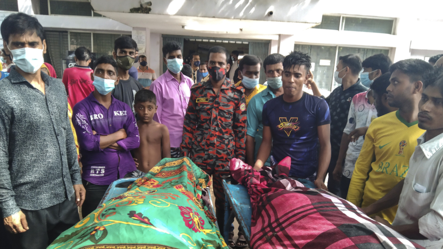 16 Killed by Lightning on Way to Wedding Party in Bangladesh