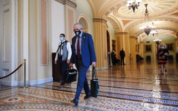 Senate Advances to Wrap Up $1 Trillion Bipartisan Infrastructure Bill