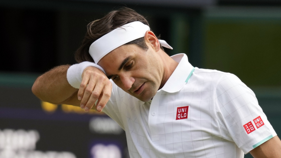 Federer Needs 3rd Surgery; Has ‘Glimmer of Hope’ to Return