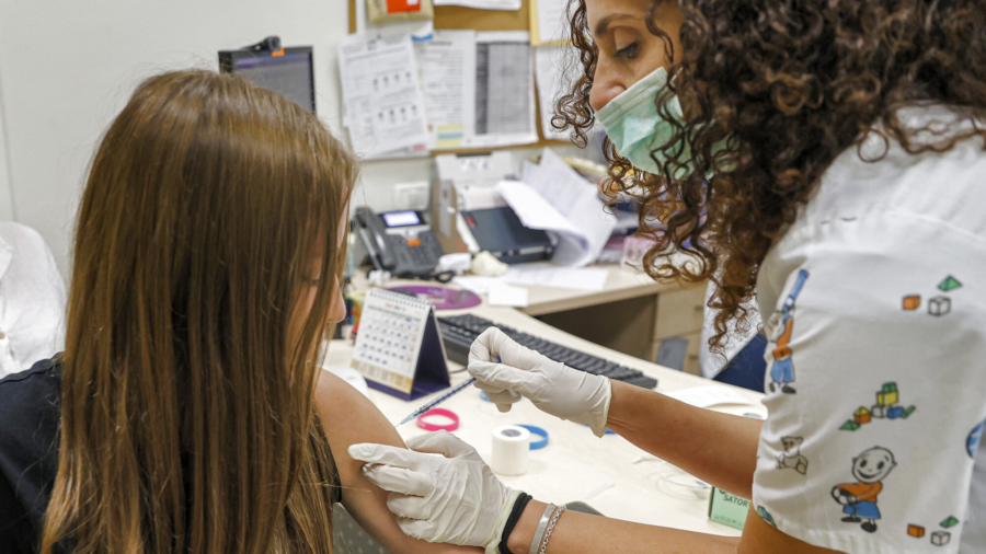 California Proposes 12-Year-Old Vaccine Consent