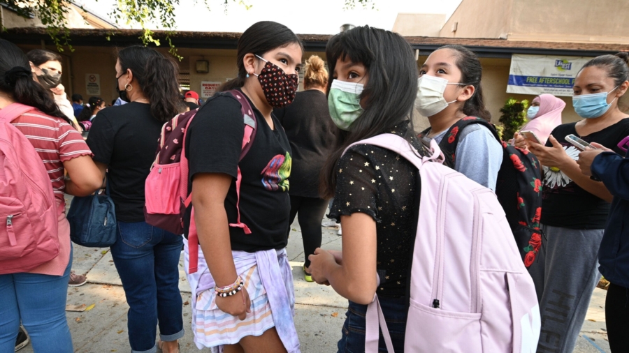 California Parent, Teacher Comment on LGBTQ Clubs