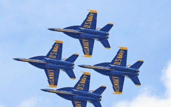 Chicago Air Show Reopens on a Smaller Scale