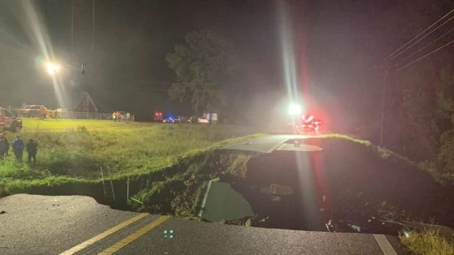 Ida Collapses Mississippi Road; Kills 2, Injures at Least 10