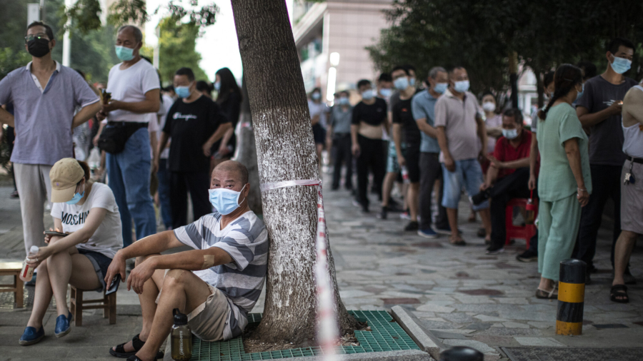 Expert on the Cost of China's Mass Virus Testing