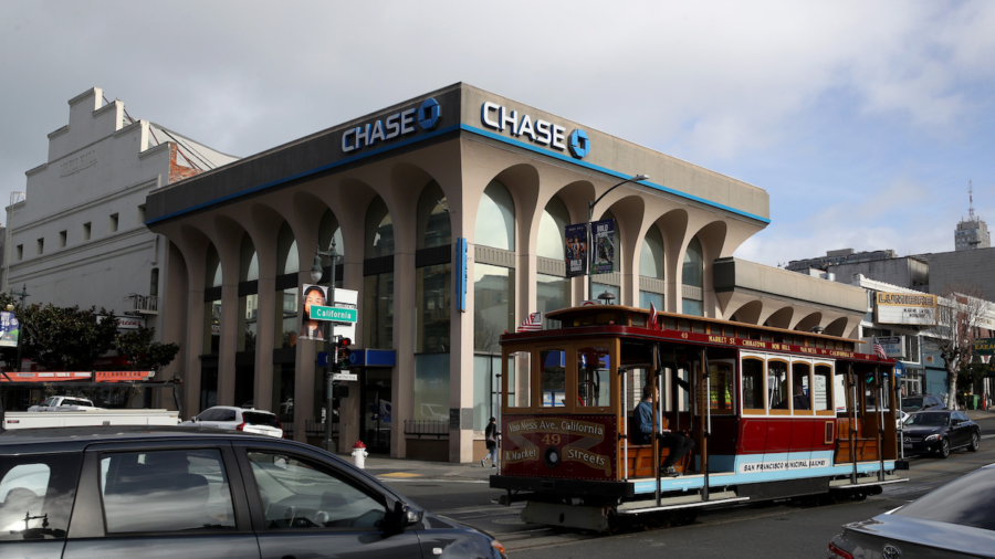 San Francisco Cable Cars Operating Again After 16 Months