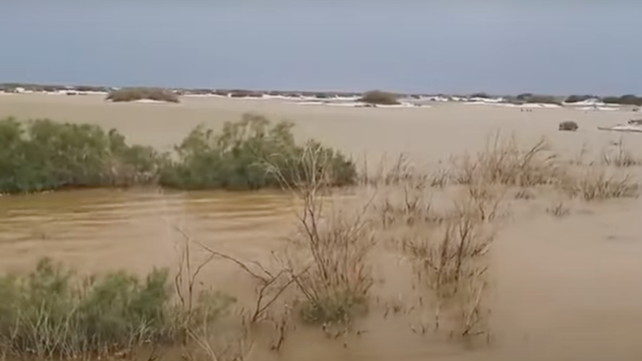 China’s Largest Desert Flooded by Heavy Rain