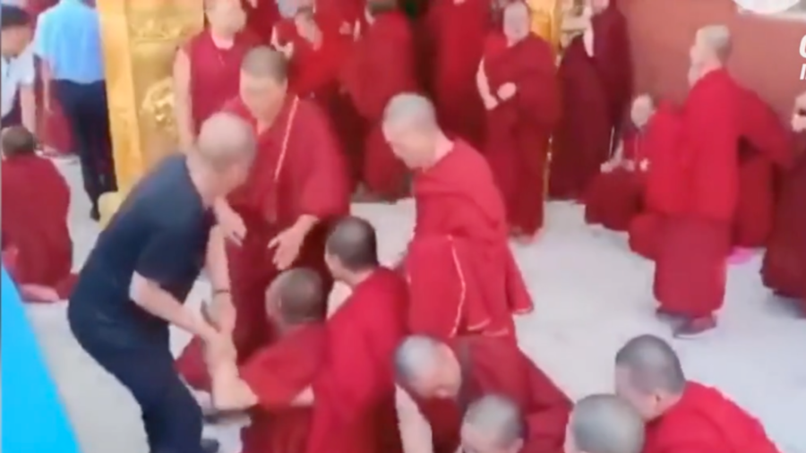 Chinese Police Forcibly Close Tibetan Temple