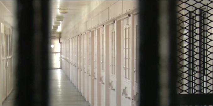 More Prisoners, Less Guards at US Prisons