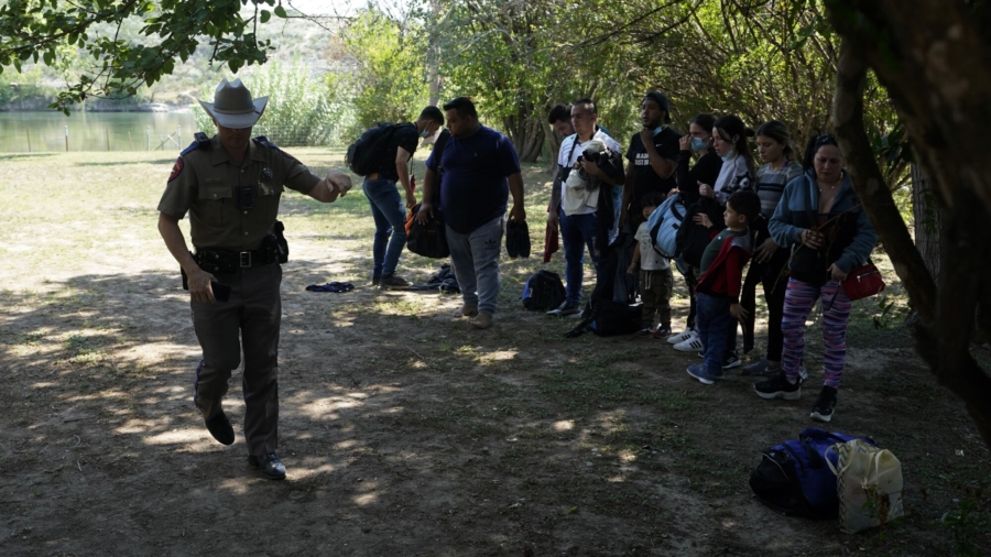 Over 200,000 Illegal Entries in July, 20 Percent Crossing Border Infected With CCP Virus