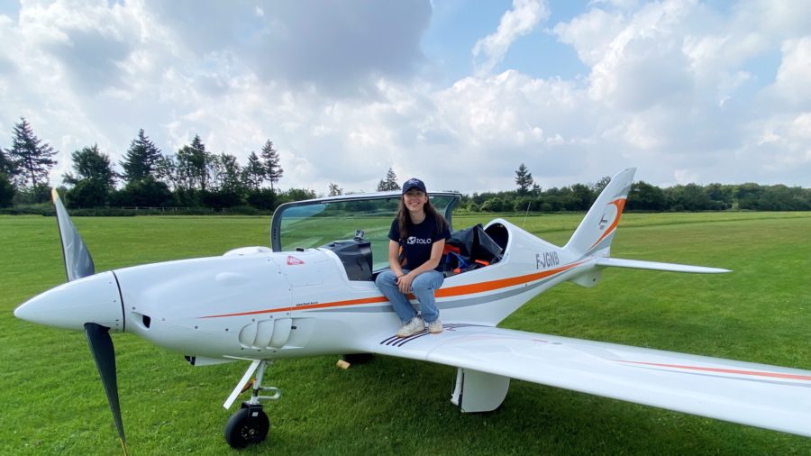 Teenager Hopes to Become Youngest Woman to Fly Round the World Solo
