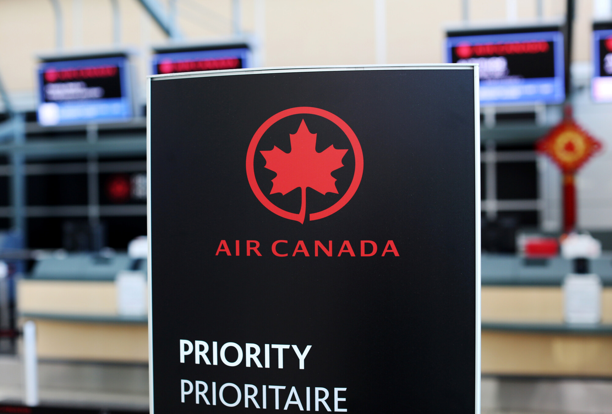 Air Canada Mandates COVID-19 Vaccination for All Employees