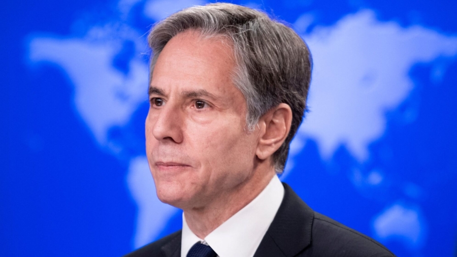 Blinken: US Working With Taliban to Get Americans out of Afghanistan