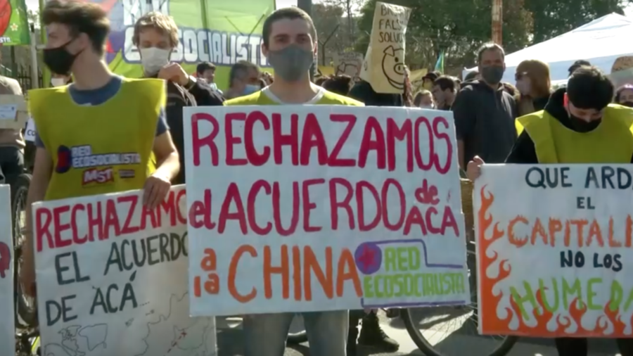 Argentines Protest Pig Farm Deal With China