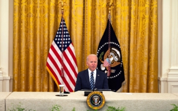 Biden, Private Sector Meet Over Cyber Defense