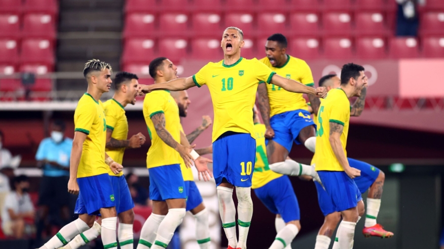 Brazil Beat Mexico on Penalties to Reach Final